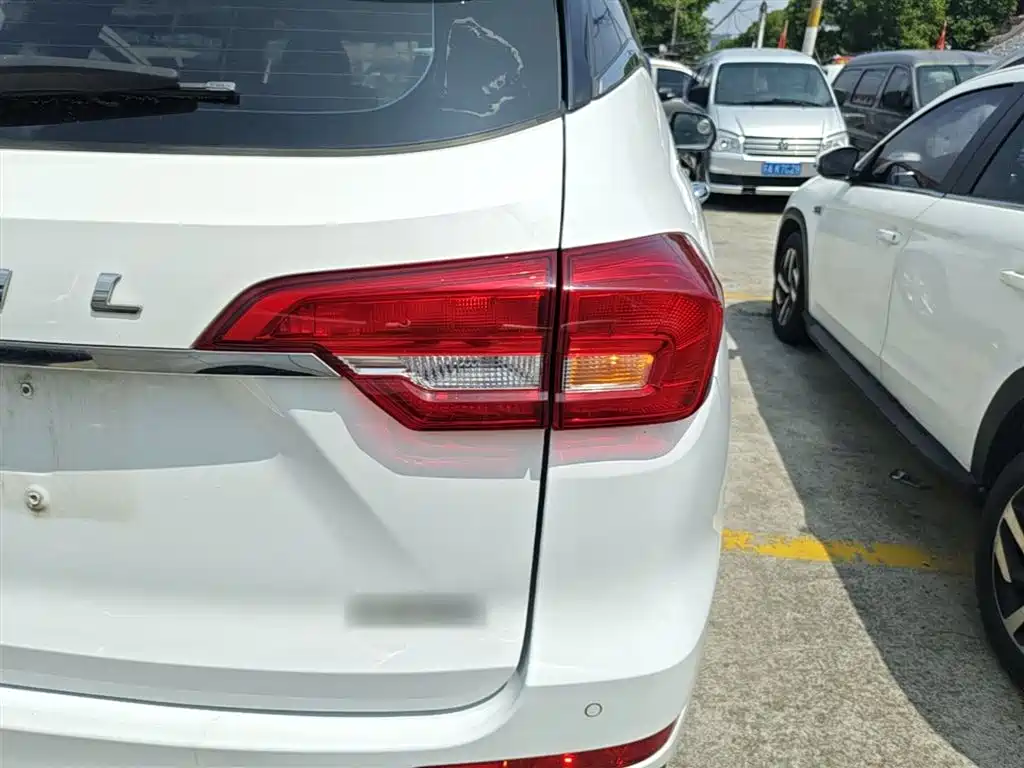 Haval M6 2019 1.5T DCT 2WD Value Edition (China VI) фото 8