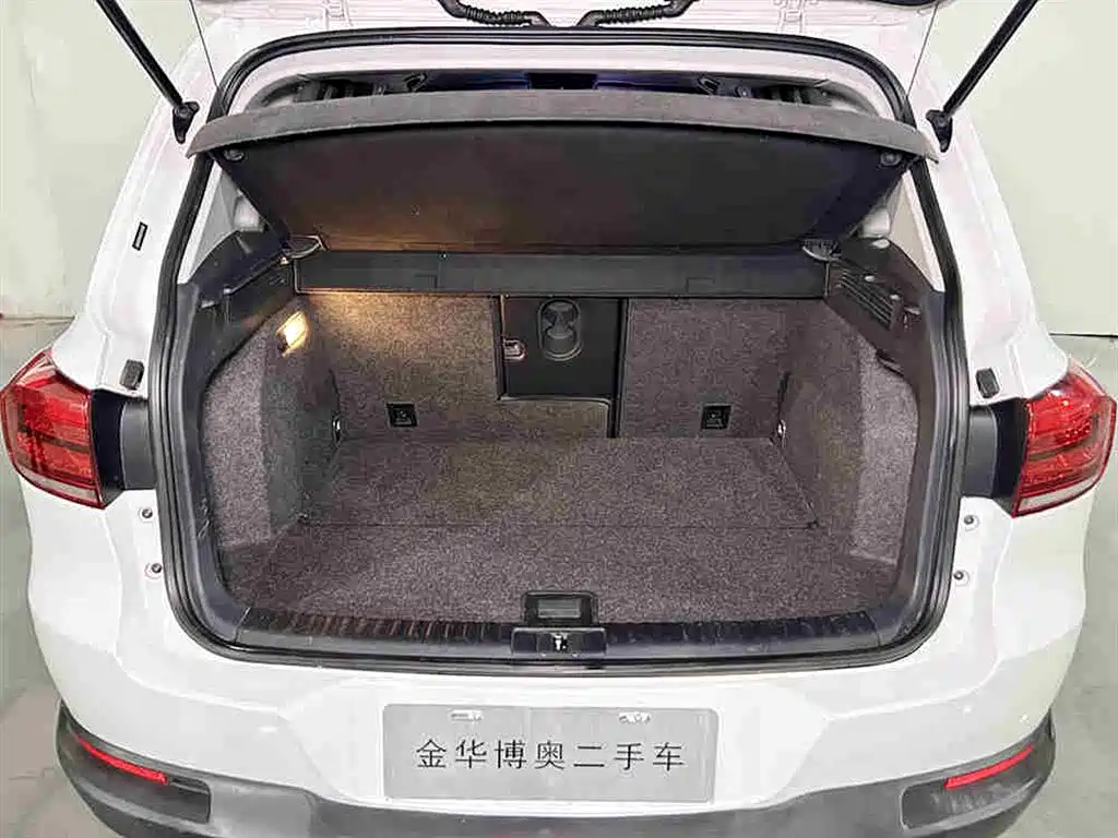 Volkswagen Tiguan 2016 Model 300TSI Automatic 2WD Trend Edition фото 6