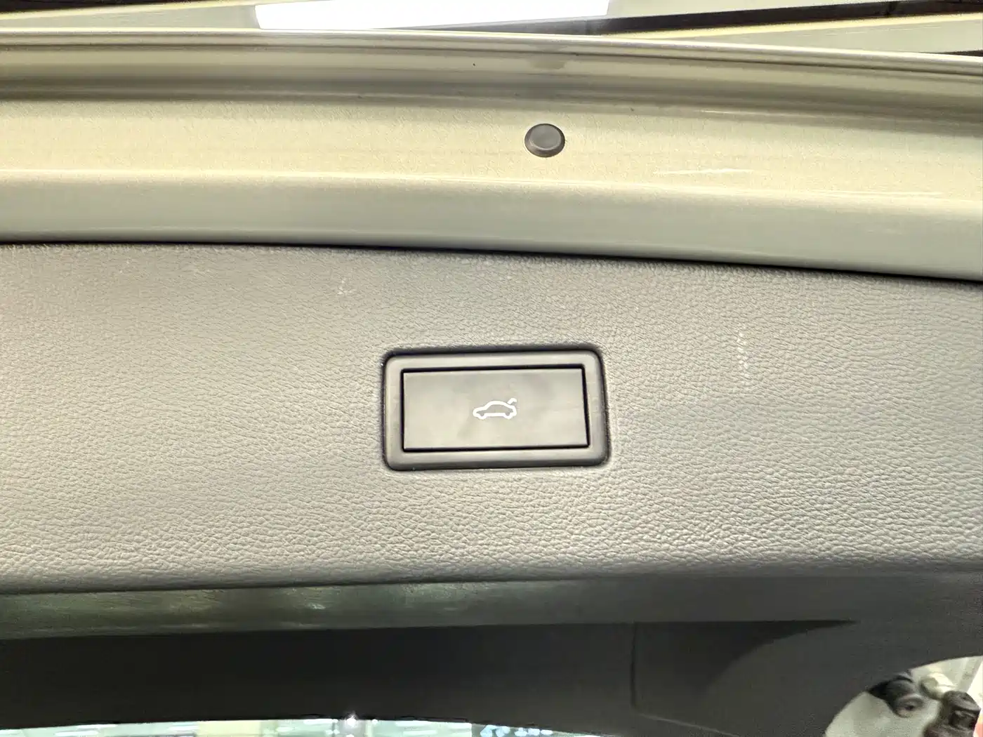 Volkswagen Tiguan L 2023 330TSI Auto 2WD R-Line Flagship Edition фото 11