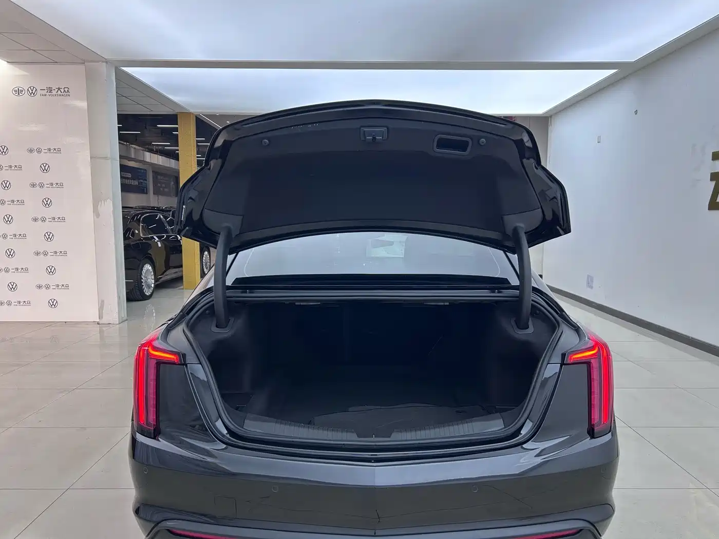 Cadillac CT5 2025 2025 Model 28T Urban Sport Edition