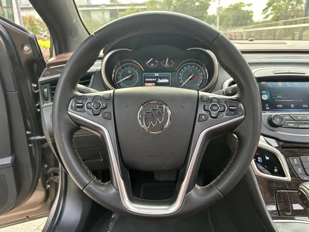 Buick LaCrosse 2013 2.4L SIDI Elite Comfort фото 16