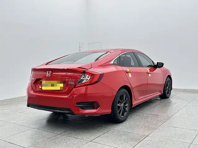 Фото 6 - Honda Civic