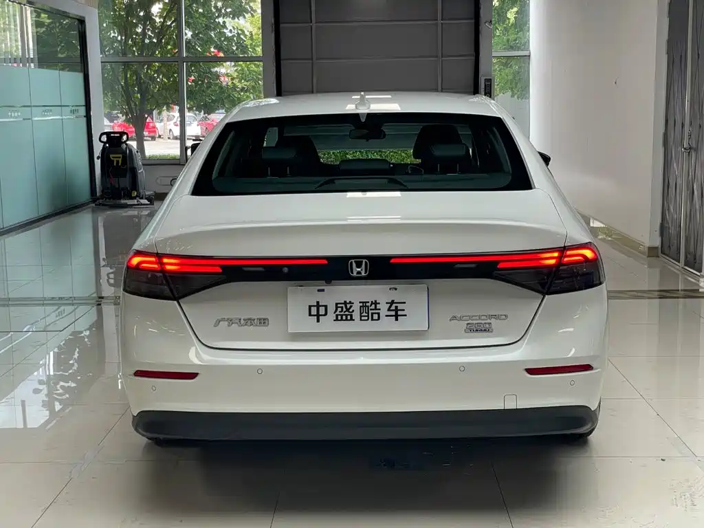 صورة 25 - Honda Accord