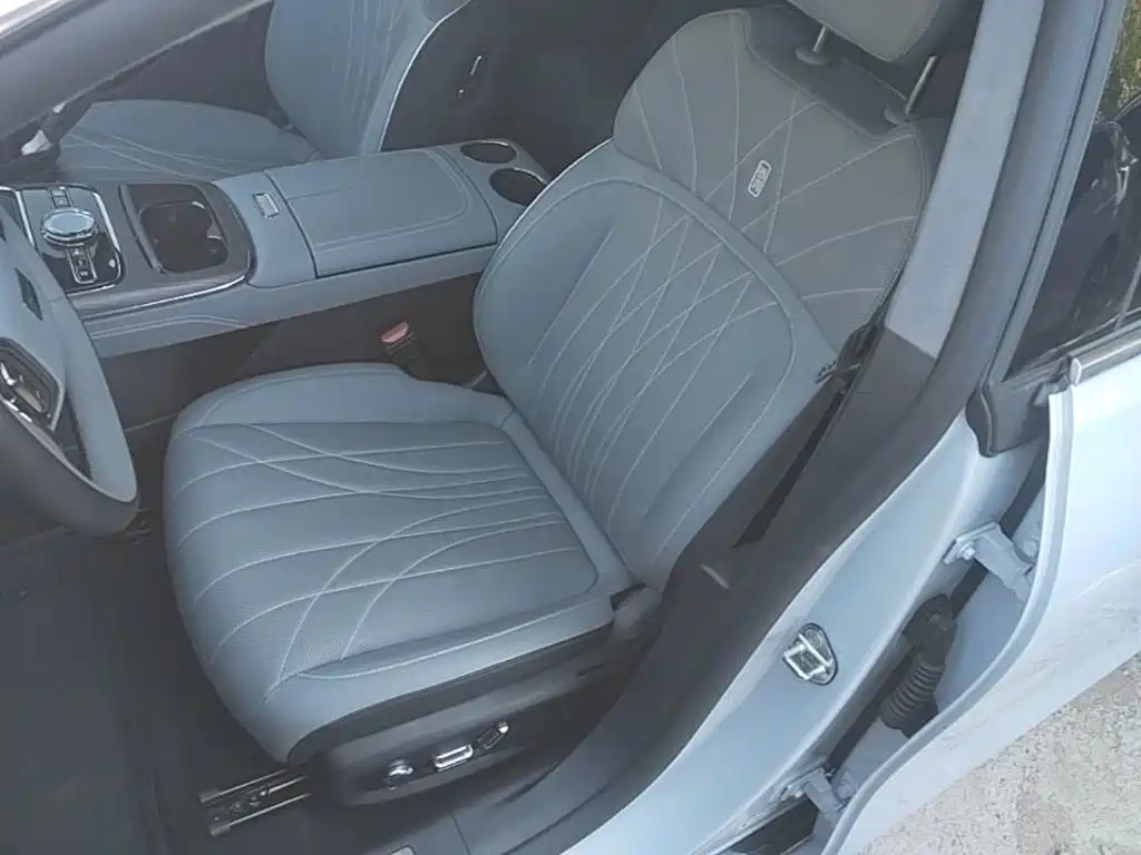 Geely Galaxy Galaxy E8 2025 2025 700km Long Voyage Smart Drive Edition