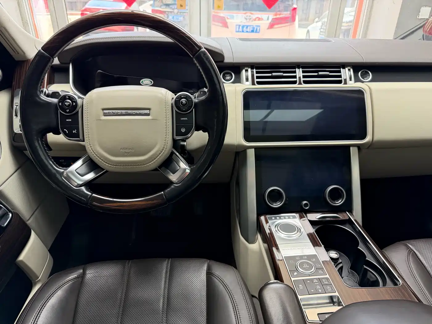 Land Rover Range Rover 2014 3.0 TDV6 Vogue фото 16