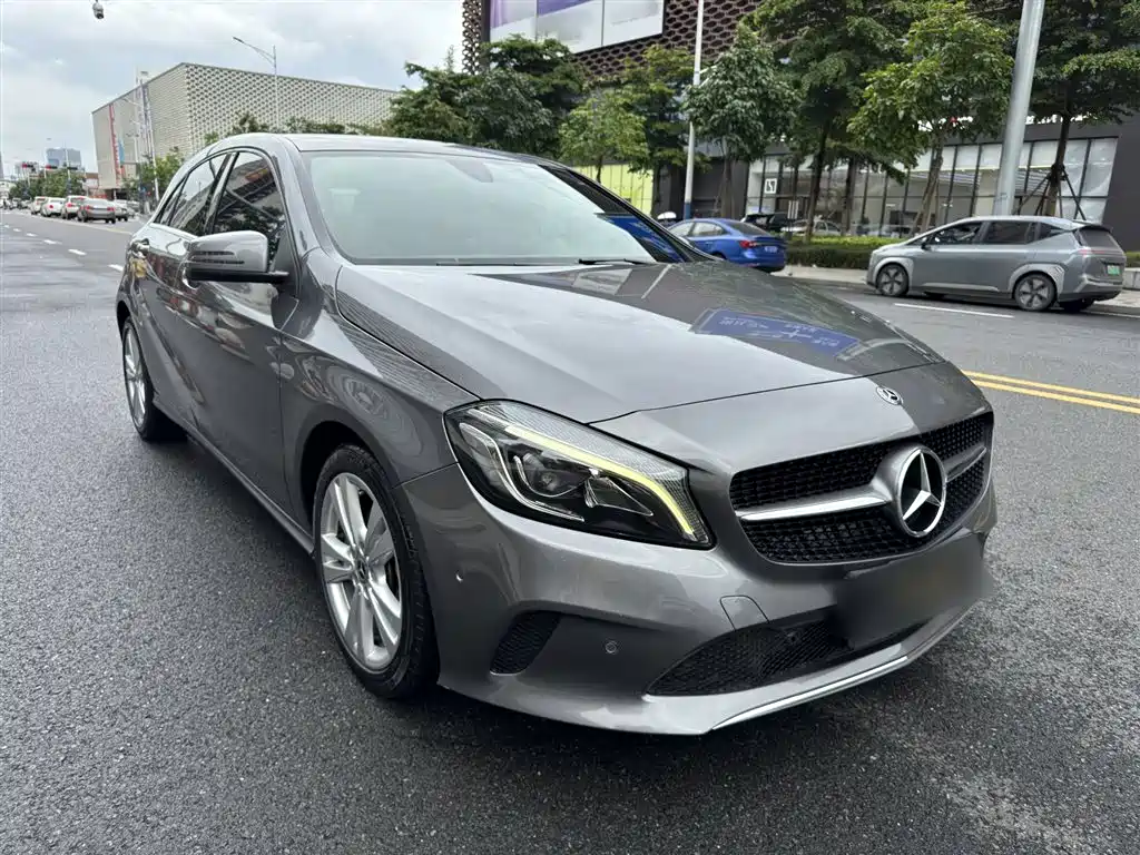 Mercedes-Benz A-Class (Import) 2017 Facelift A 200 Dynamic фото 24
