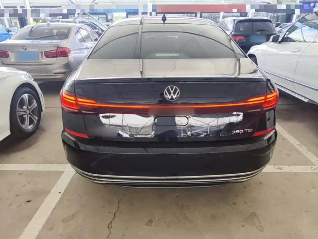 Volkswagen Passat 2026 2026 Outstanding Edition 380TSI Starlight Dragon Soaring Version