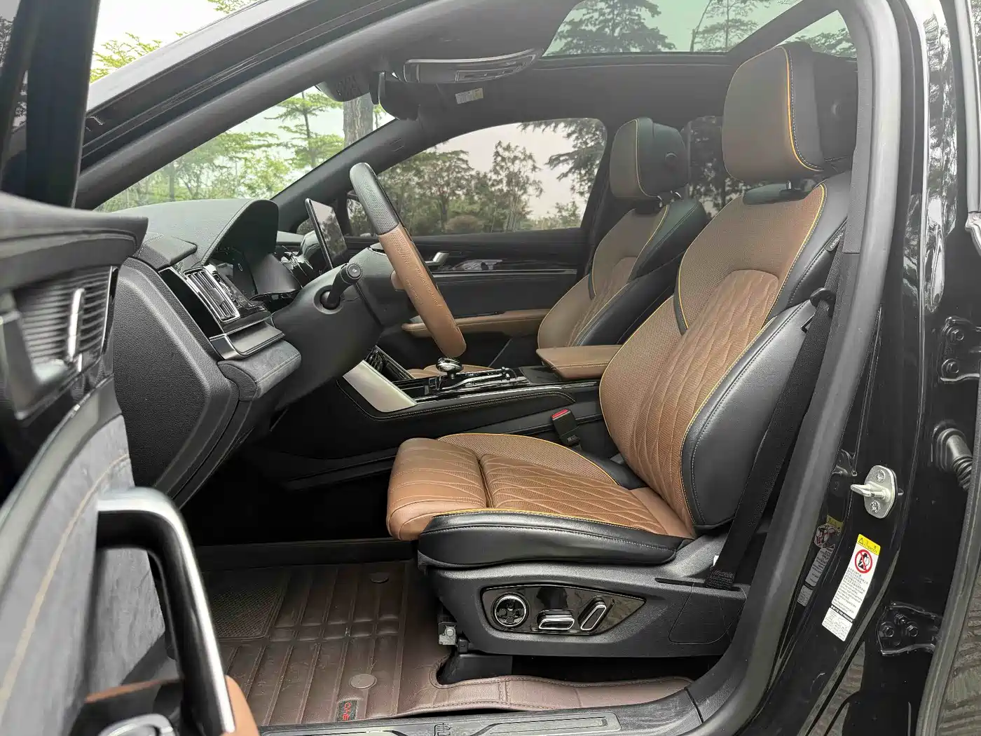 BYD Tang New Energy 2021 DM-i 112KM Honor фото 5