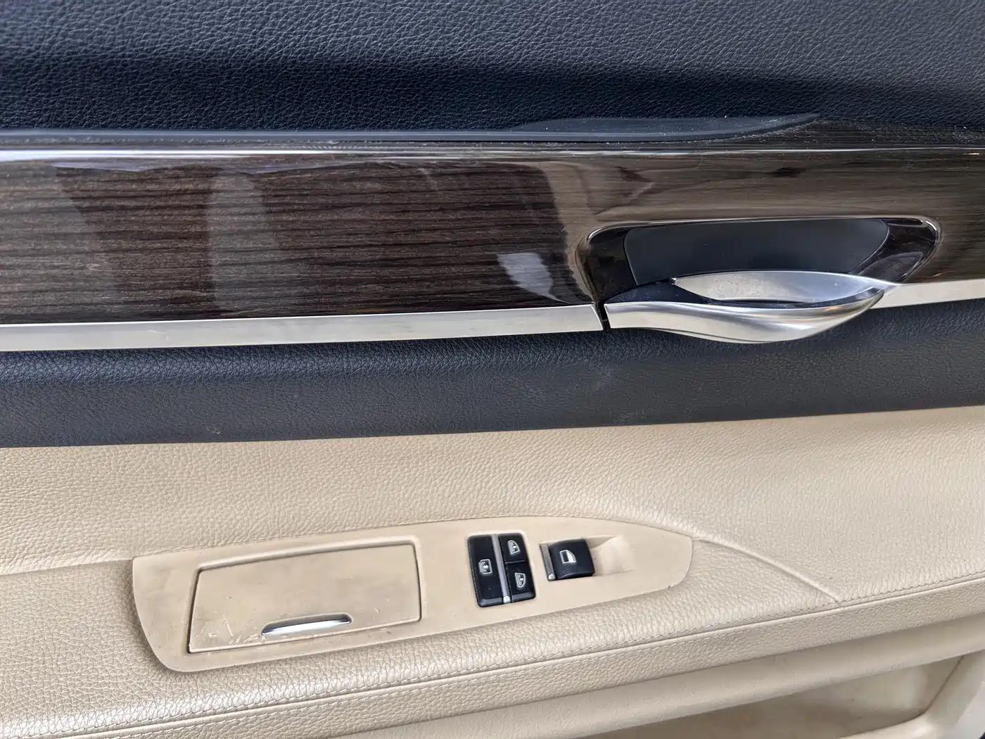 BMW 7 Series 2010 2009 730Li Leading