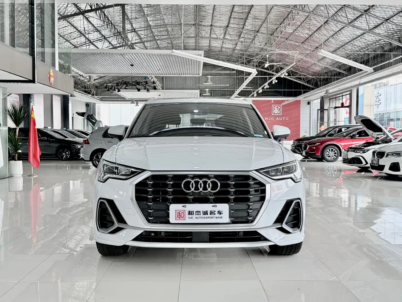 Audi Q3 2022 35 TFSI Fashion Dynamic фото 2