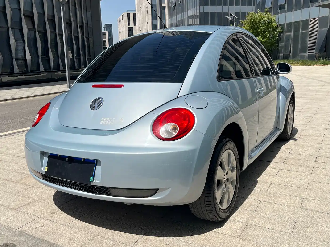 Volkswagen Beetle 2010 Model 1.6 AT фото 4