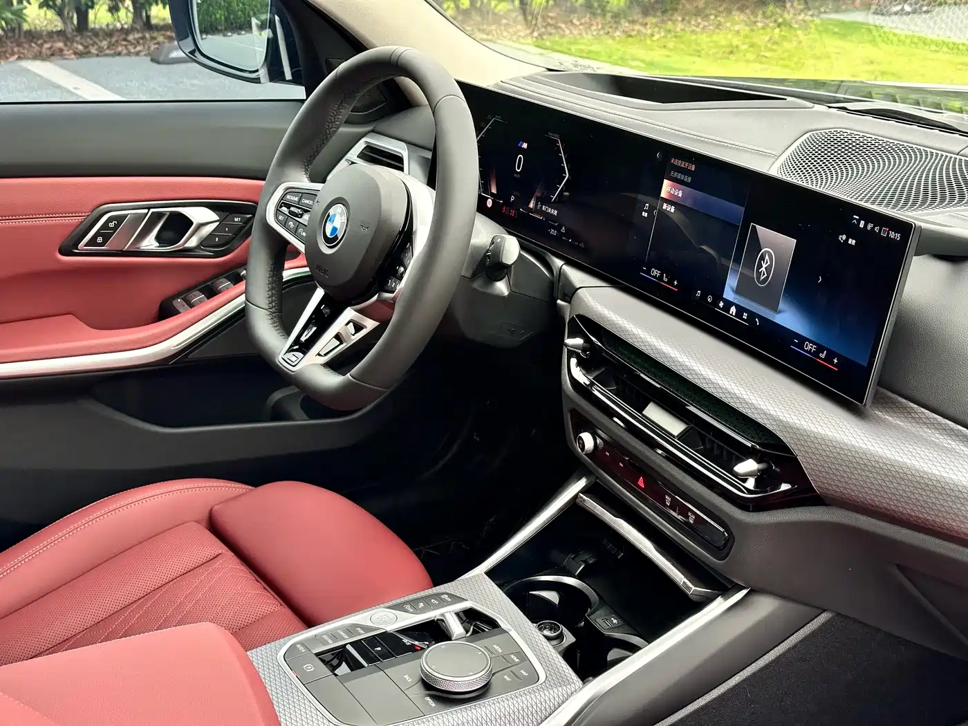 BMW 3 Series 2026 330Li M Sport Shadowline Package фото 19