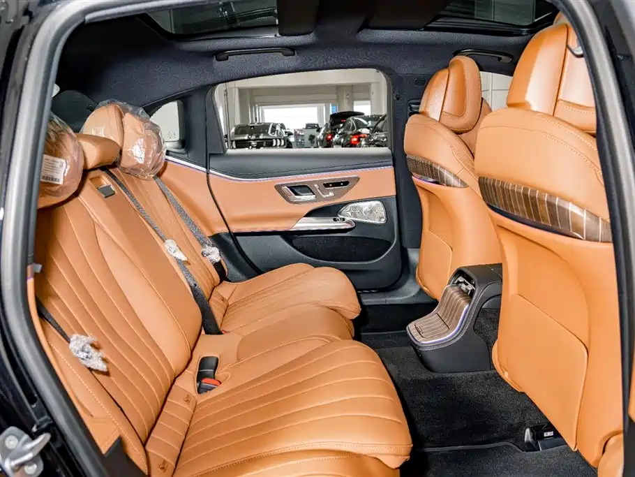 Mercedes-Benz E-Class 2026 E 300 L Luxury фото 18