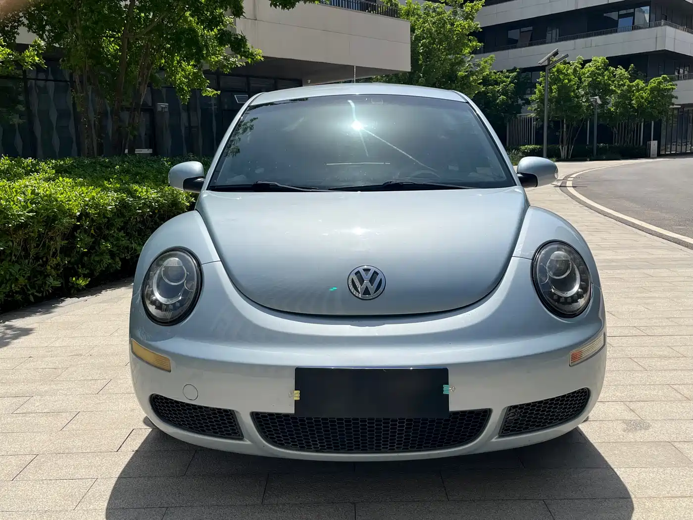 Volkswagen Beetle 2010 Model 1.6 AT фото 2