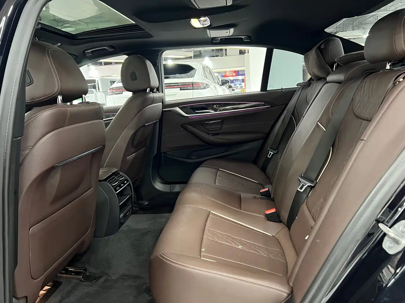 BMW 5 Series 2021 525Li M Sport Package фото 17