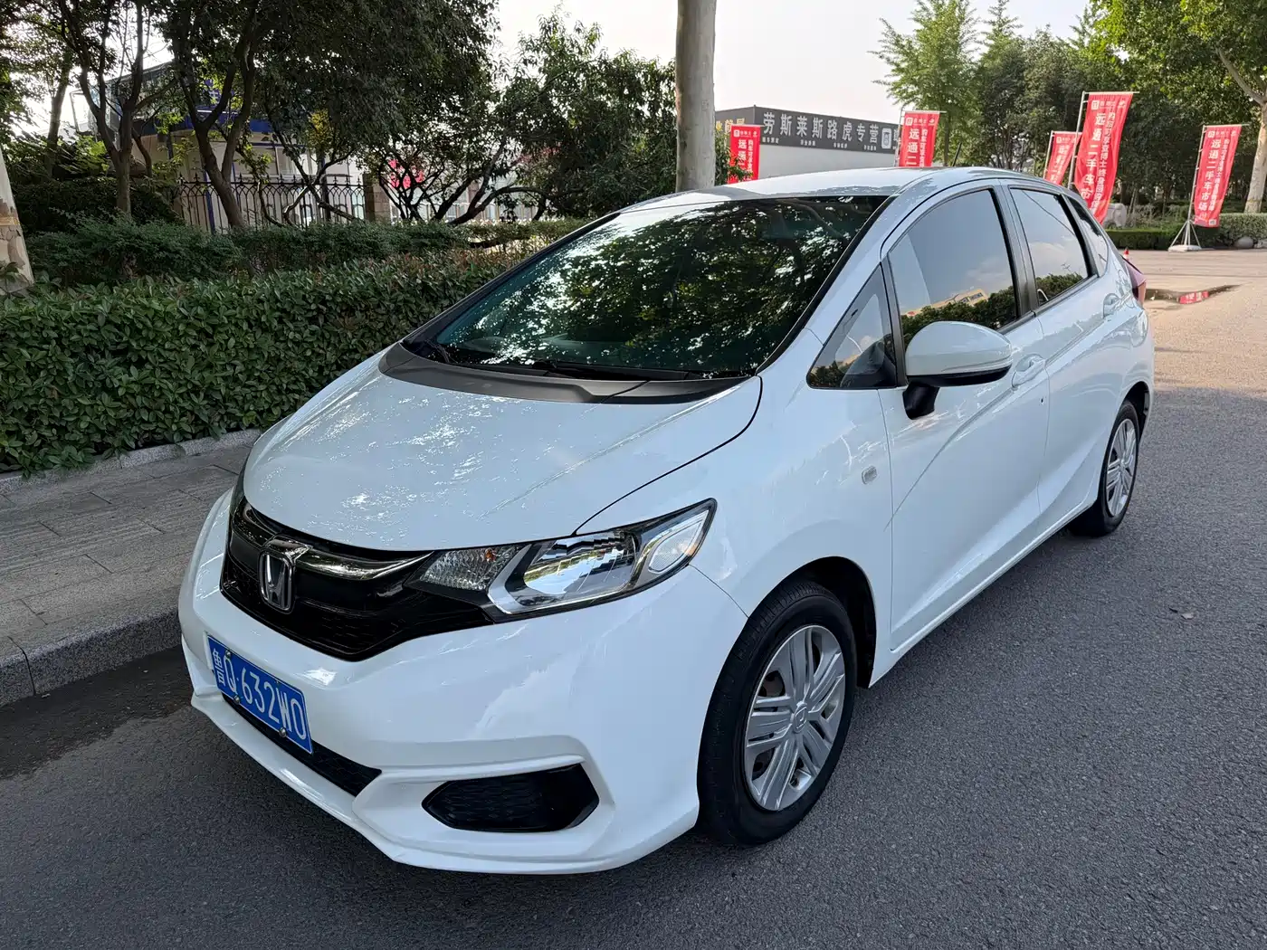 Photo 3 - Honda Fit