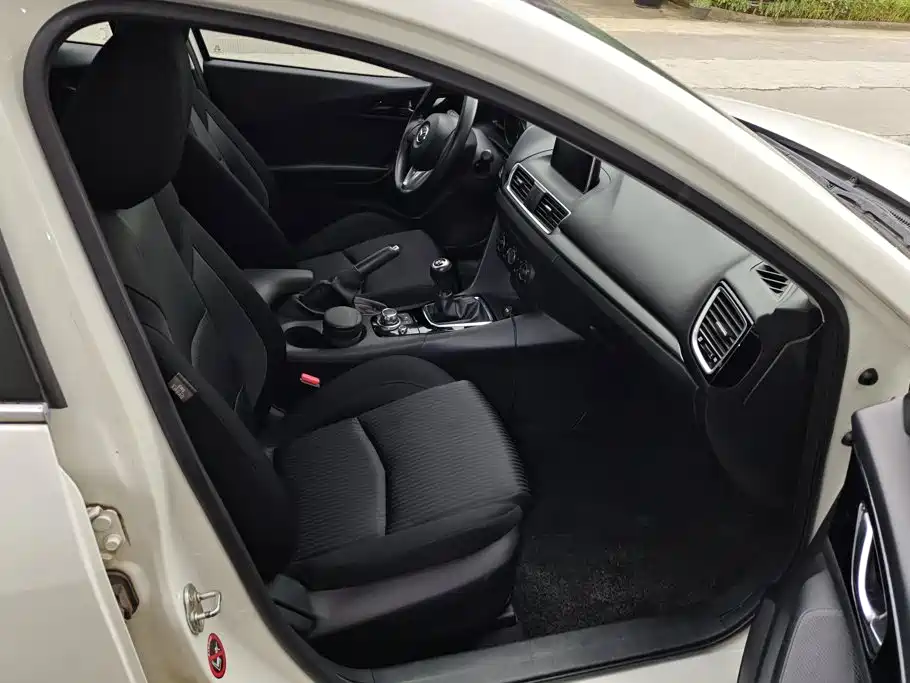 Mazda Mazda 3 2014 2014 Sedan 1.5L Manual Comfort