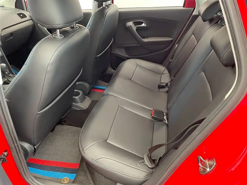 Фото 7 - Volkswagen Polo