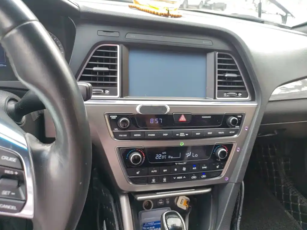Фото 9 - Hyundai Sonata