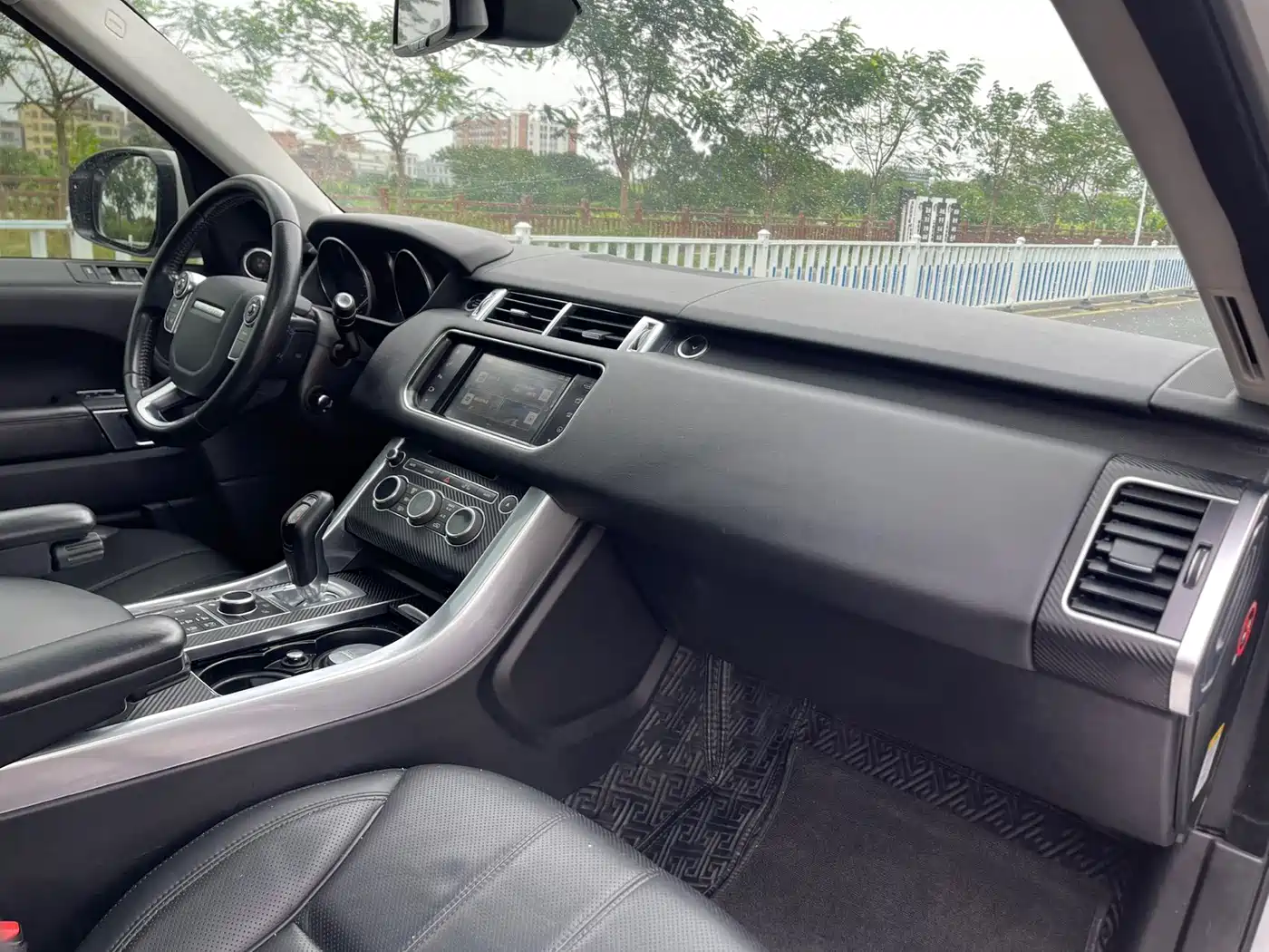 Land Rover Range Rover Sport 2015 3.0 SC V6 HSE фото 24