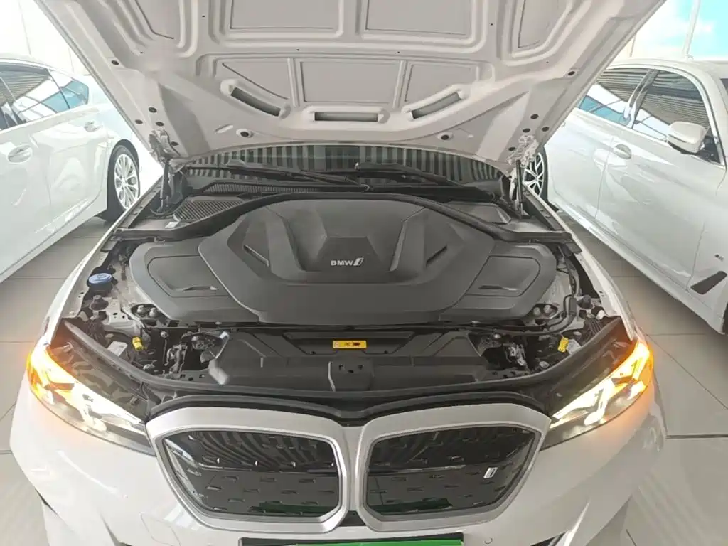 Фото 20 - BMW i3