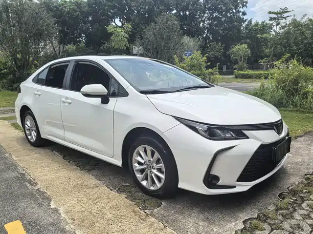 Toyota Corolla 2021 1.2T S-CVT Elite PLUS Edition — фото 3