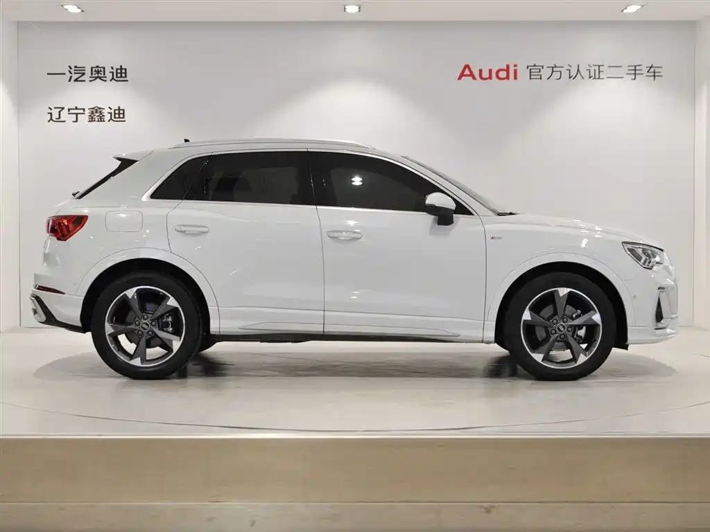Audi Q3 2024 35 TFSI Fashion Sport фото 3
