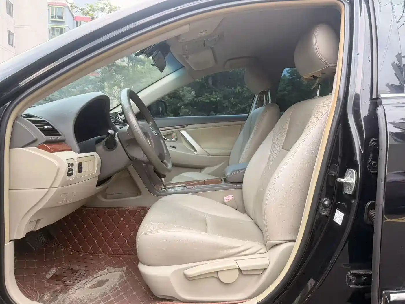 Photo 8 - Toyota Camry