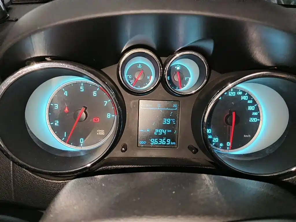 Photo 15 - Changan CS35