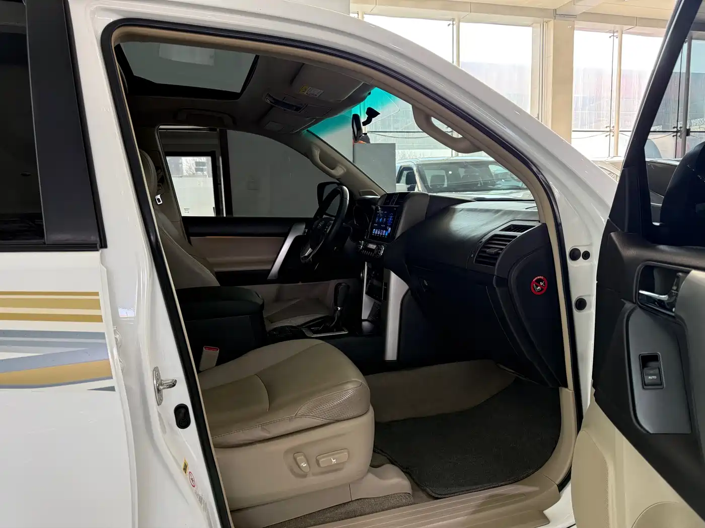 Toyota Prado 2010 4.0L Automatic TX фото 8