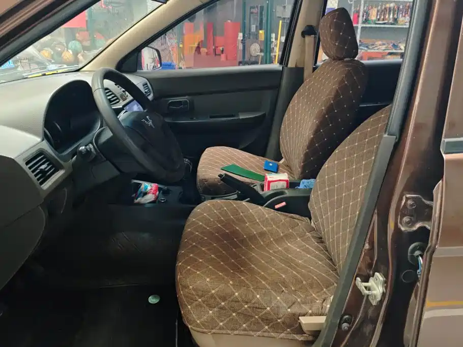Wuling Motors Wuling Hongguang 2015 2015 1.2L S Basic China V
