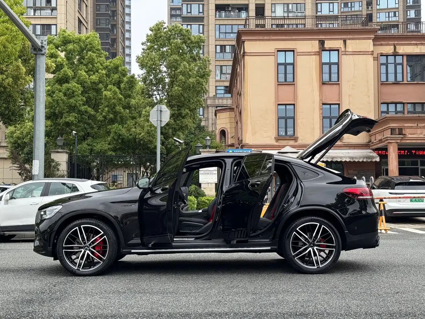 Mercedes-Benz GLC Coupe AMG 2020 AMG GLC 43 4MATIC Coupe SUV фото 18