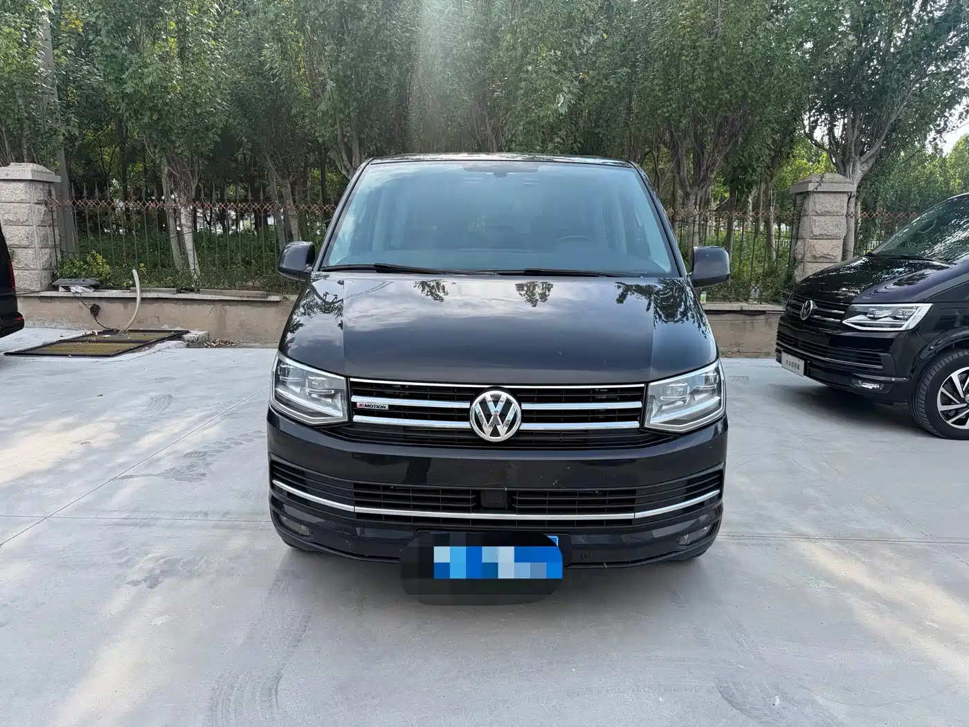Volkswagen Multivan 2019 2019 2.0TSI 4WD Premium 7-seater