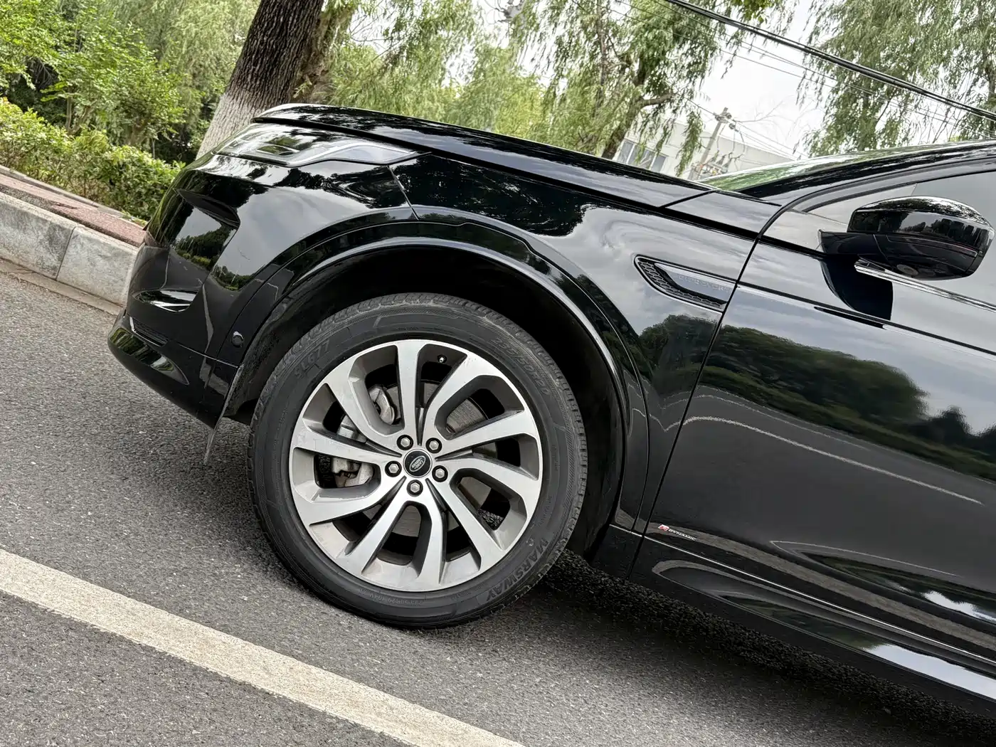 Land Rover Discovery Sport 2020 249PS R-Dynamic Performance фото 4