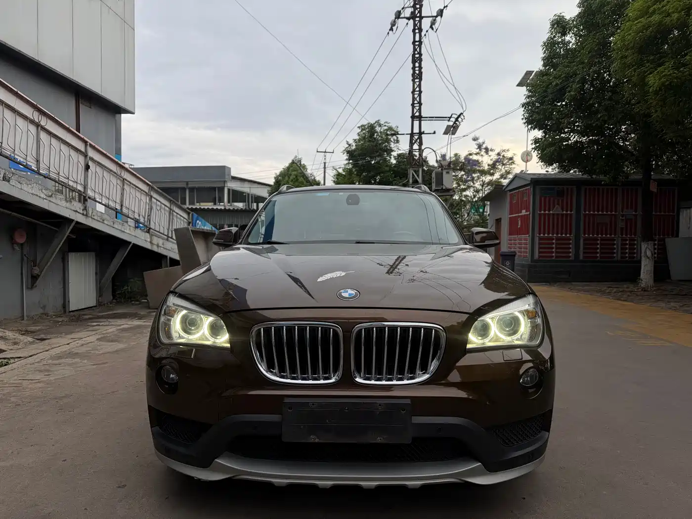 BMW X1 2014 sDrive18i Leading Edition фото 2