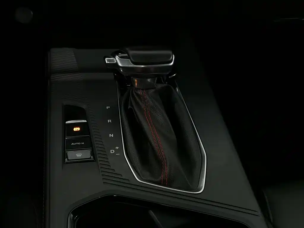 CHANGAN Z6