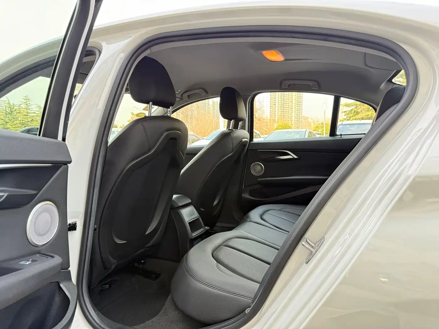 BMW 1 Series 2021 120i M Sport фото 5