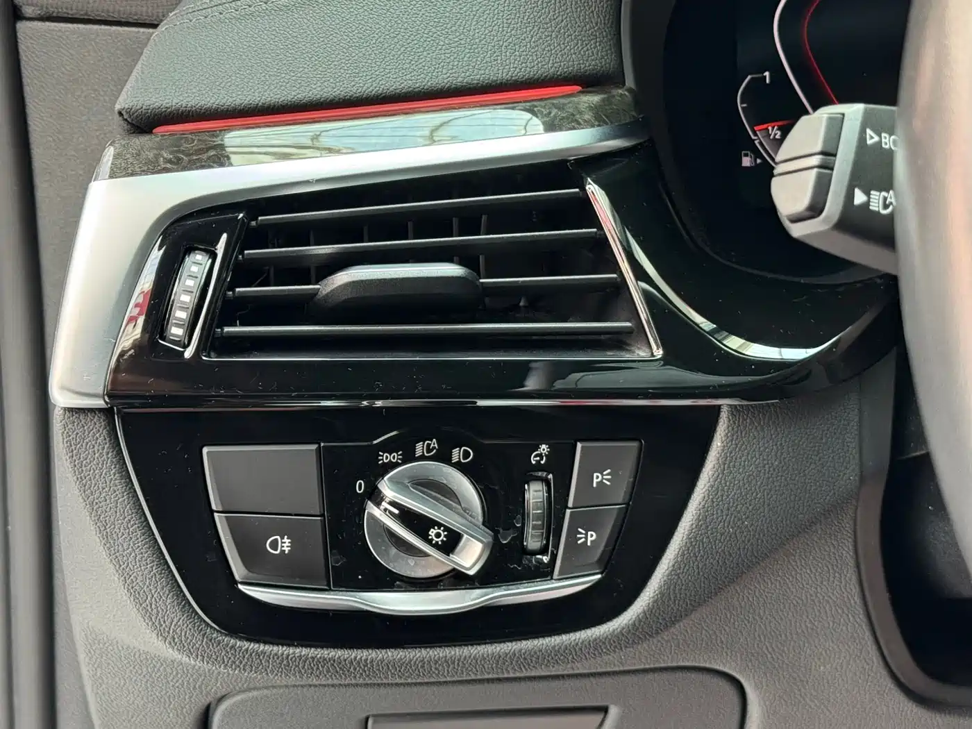 BMW 6 Series GT 2021 630i M Sport Package фото 16