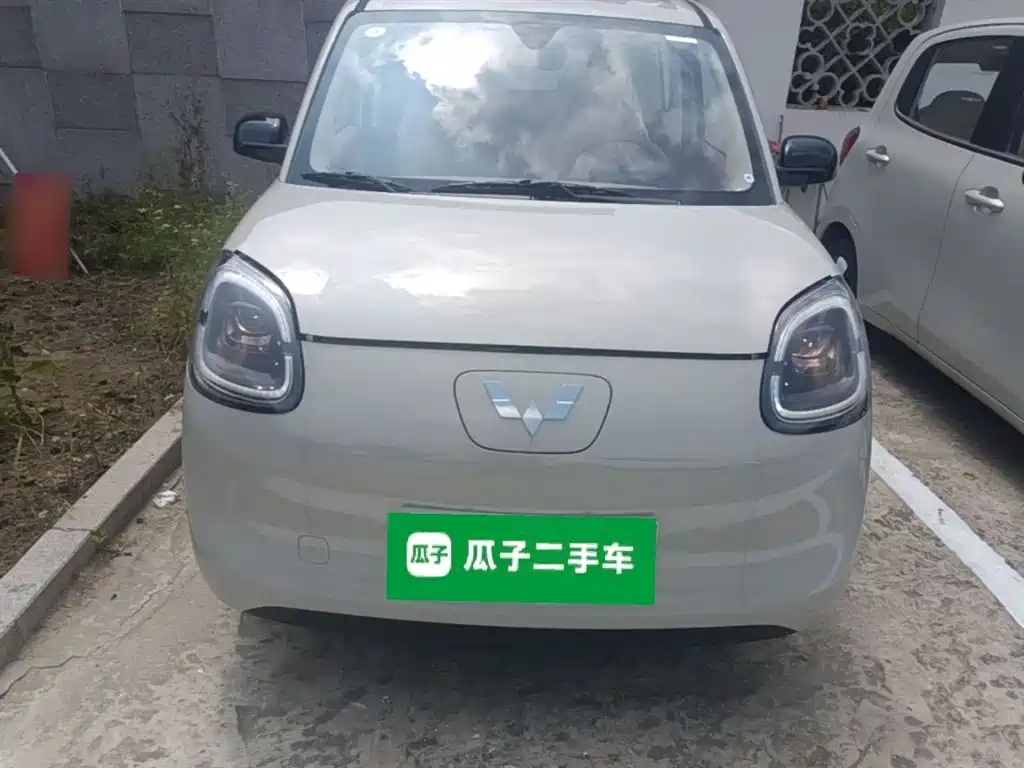 Wuling Motors Hongguang MINIEV 2026 2025 4-Door Advanced