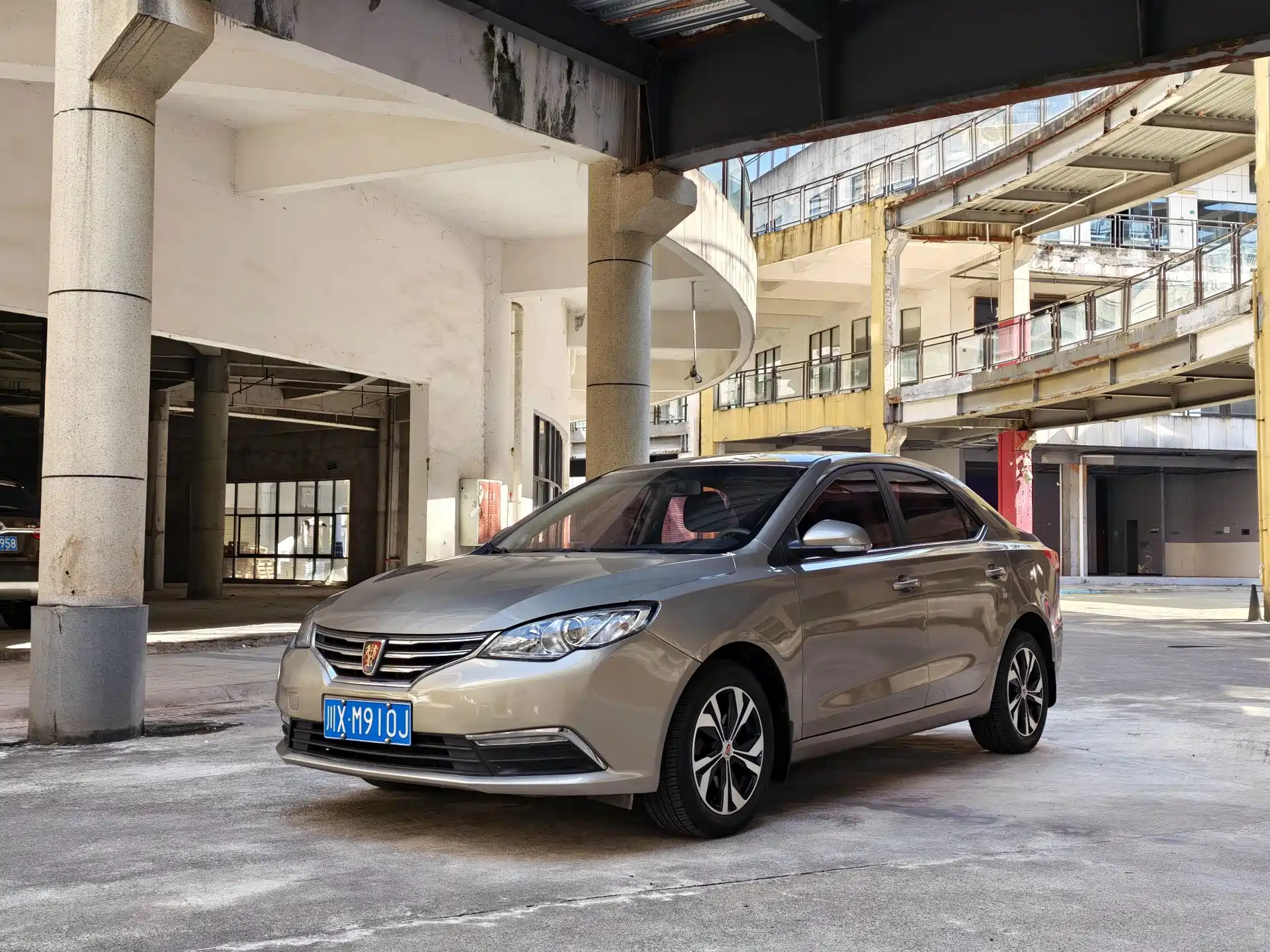 Фото 1 - Roewe 360