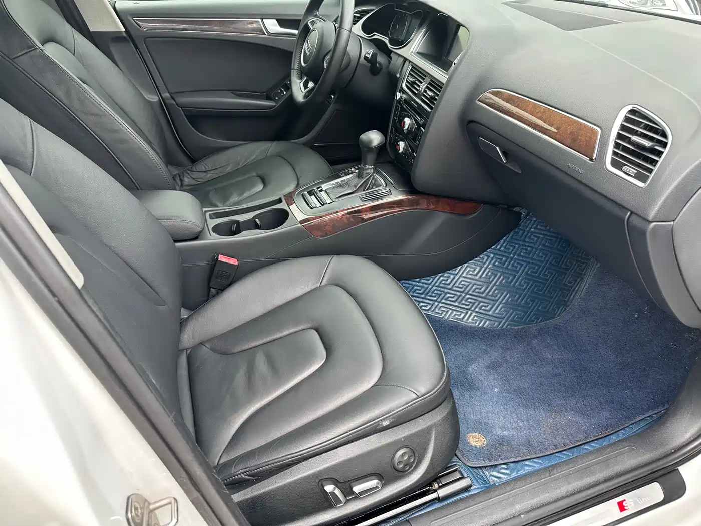 Audi A4L 2013 35 TFSI Automatic Comfort фото 8