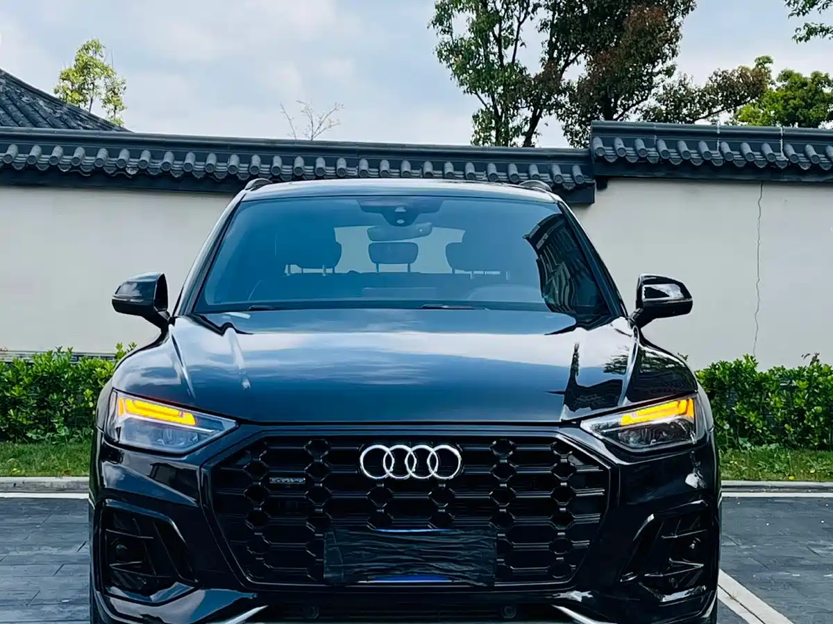 Audi Q5L 2023 40T Luxury Dynamic фото 2