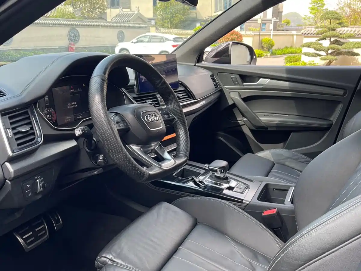 Audi Q5L 2023 40T Luxury Dynamic фото 5