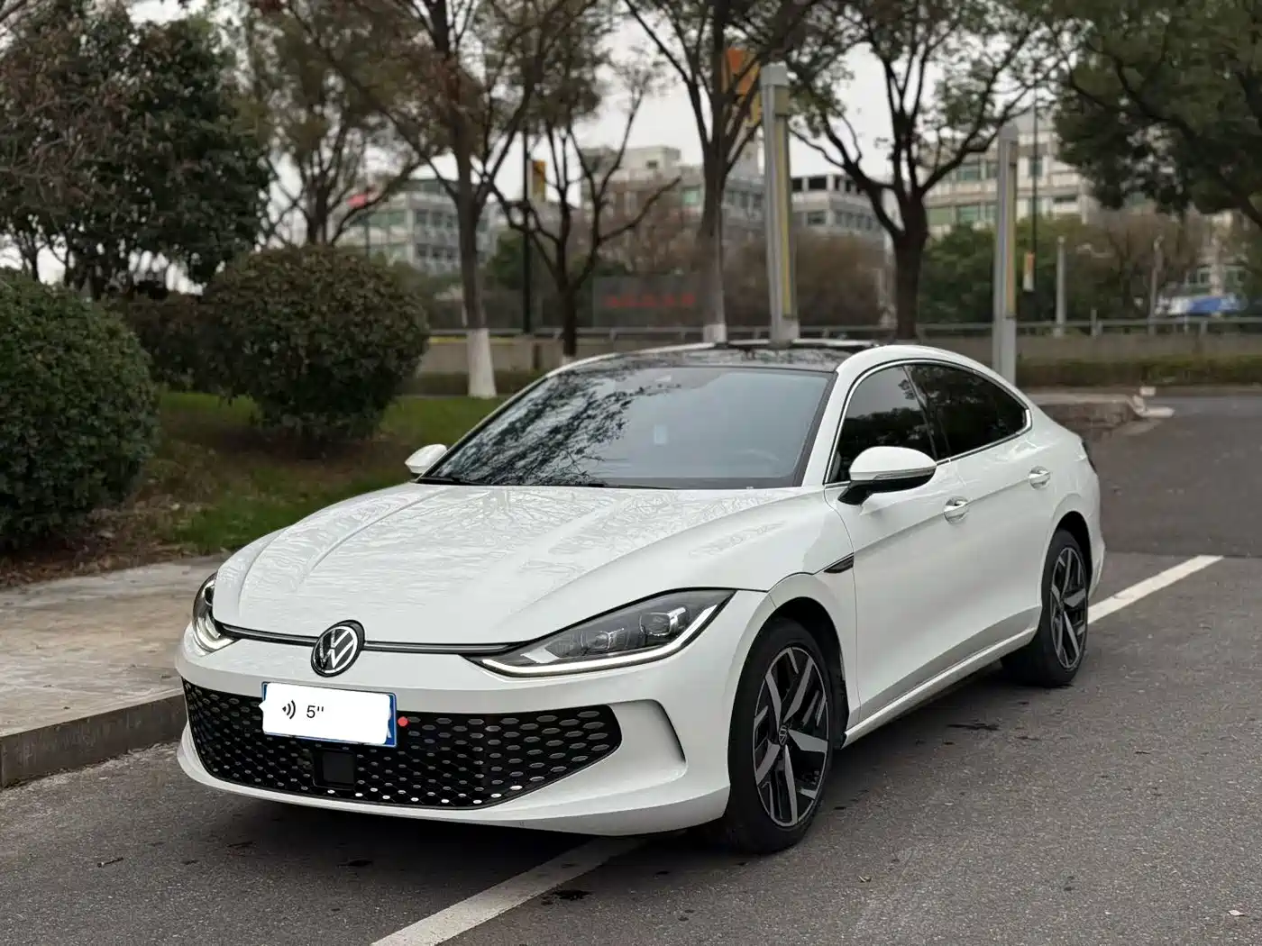 VOLKSWAGEN LINGDU 2024