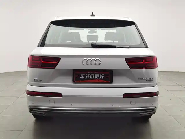 Audi Q7 New Energy 2019 55 e-tron — фото 4