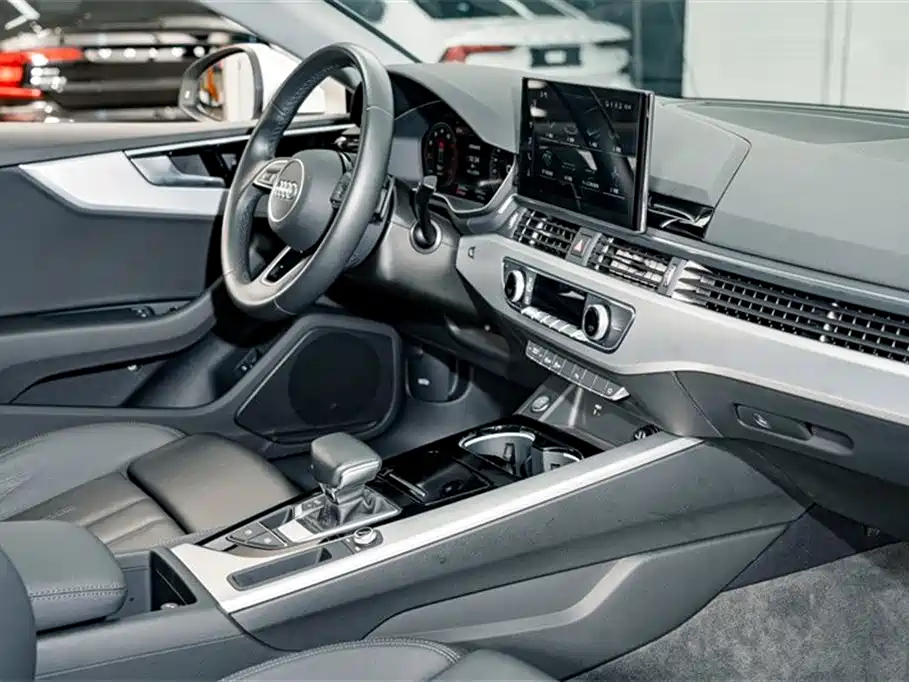 AUDI A5 (IMPORT)