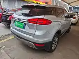 Фото 7 - Geely Atlas