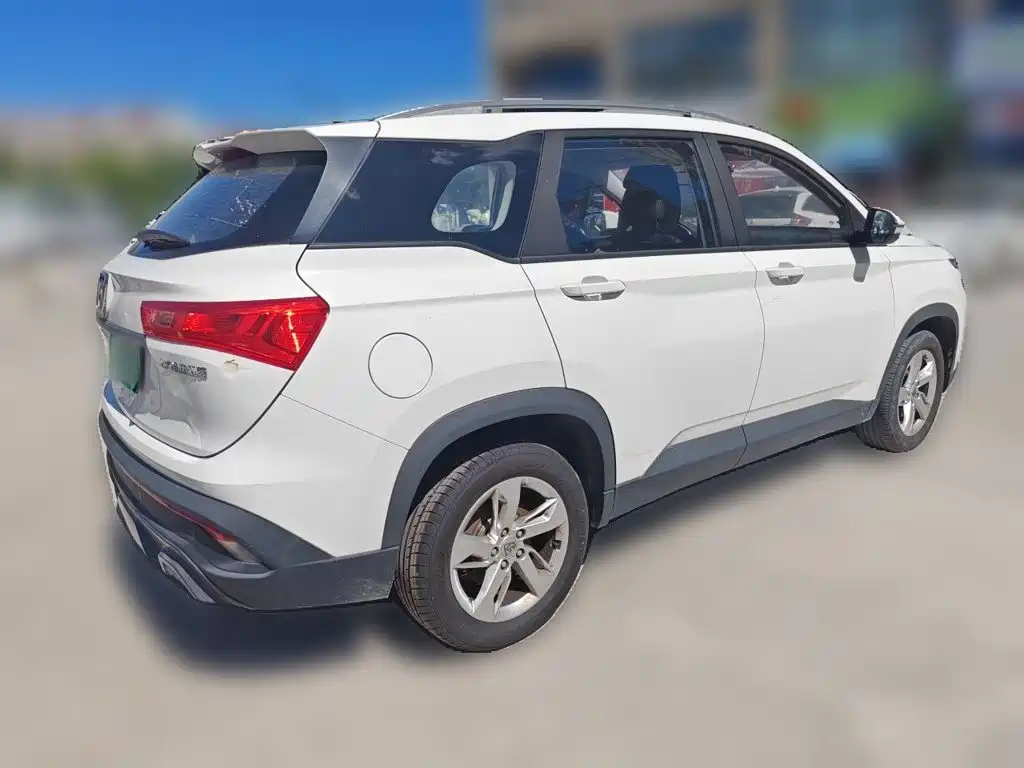 Baojun 530 2019 2019 1.5T Manual Elite (7-seater) China V