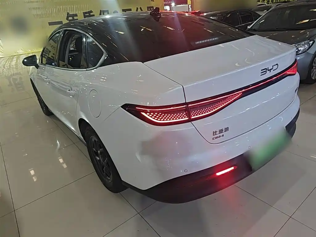 BYD Hai Bao 05 DM-i 2025 DM-i Smart Drive Edition 55KM Luxury фото 5