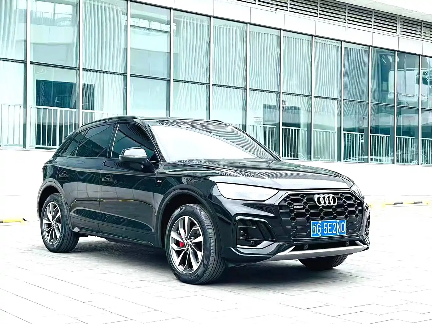 Audi Q5L 2024 Model 40 TFSI Luxury Dynamic фото 2